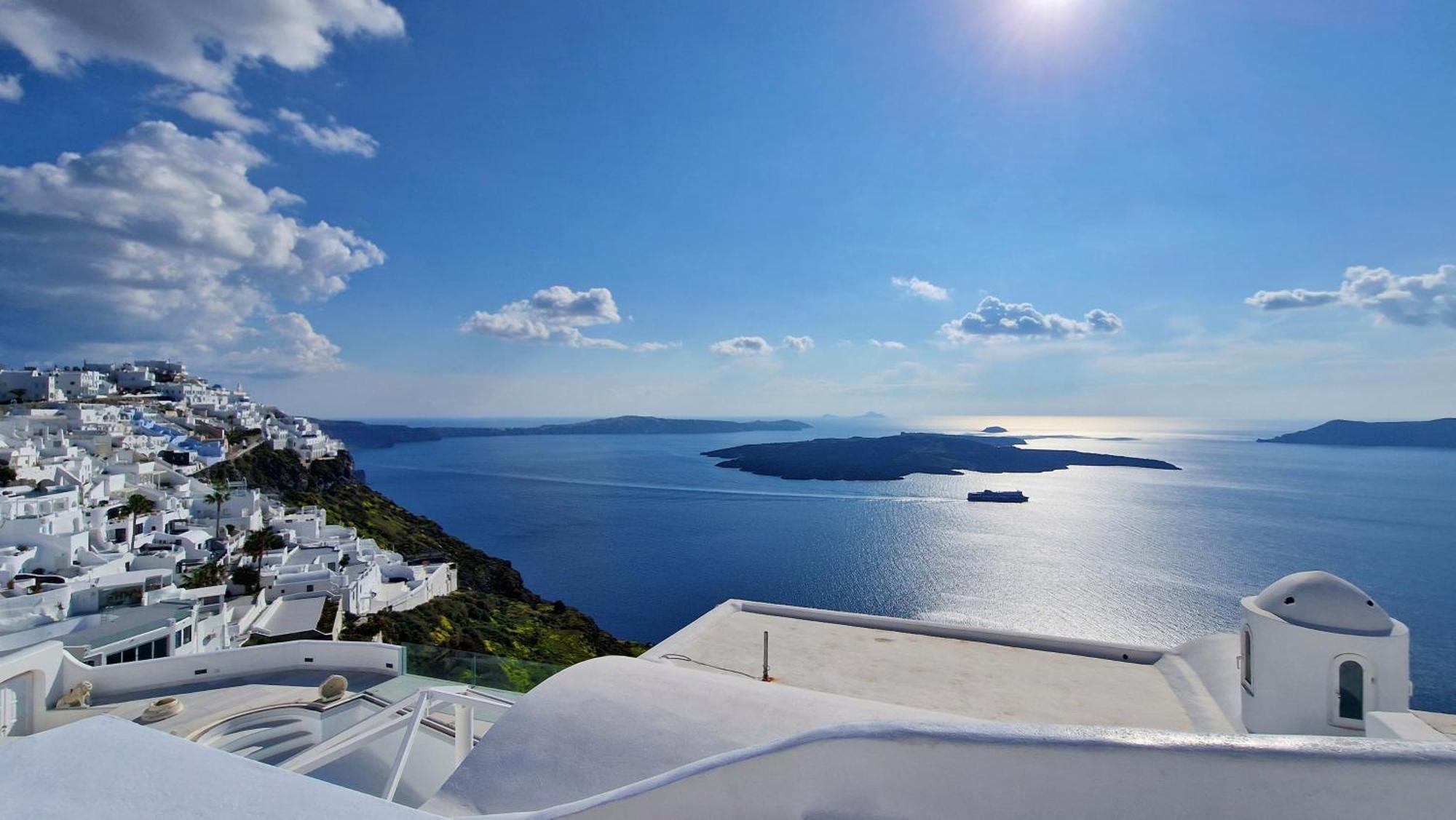 Karpimo Horizon - Caldera View With Private Hot Tub Villa Firostefani Eksteriør bilde